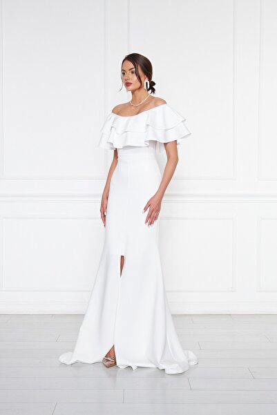 NO48 Beyaz Kayık Yaka Fırfır Detay Esnek Kumaş Düşük Omuz Maxi Boy Abiye Balık Elbise