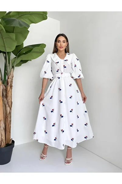 Afiş Butik Rochie roșie cu mâneci cu balon și broderie cu flori