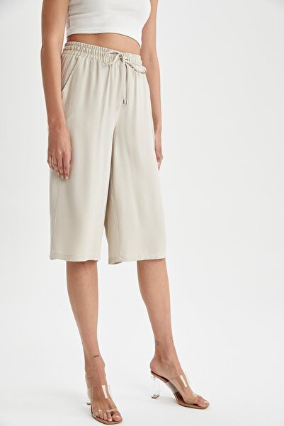 DeFacto Relax Fit Yüksek Bel Beli Bağcıklı Viskon Kapri Pantolon