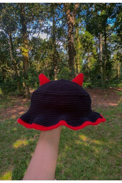 LeonButik Плетена шапка Ръчно изработена дамска/мъжка шапка с рога