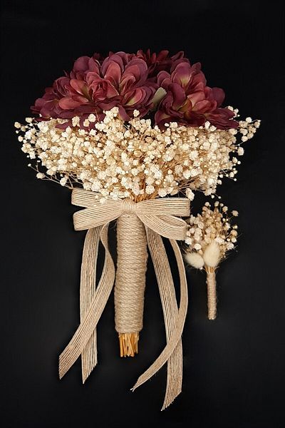 Kamus Burgundy Star Bride Flower