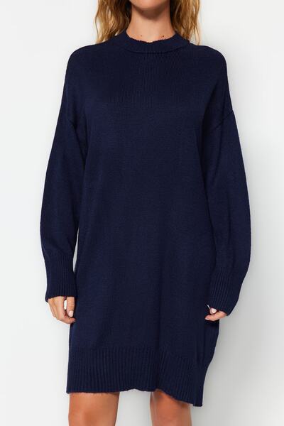 Trendyol Collection Mini úplet v námořnické modré - Široké šaty s měkkou texturou Twoaw24El00035