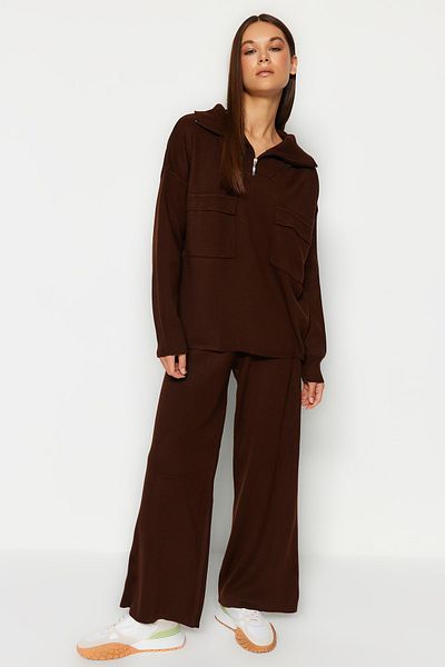Trendyol Collection Széles szabású, cipzáras és zsebes barna kötöttáru szett - TWOAW24AU00010