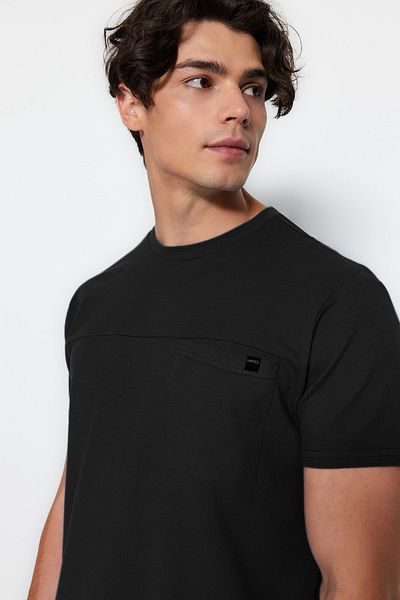 Trendyol Collection Black Men's Relaxed Crew Neck Short Sleeve T-Shirt TMNSS23TS00282