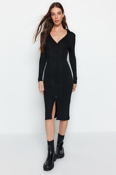 Trendyol Collection Černé midi úpletové šaty s polo výstřihem TWOAW24EL00044
