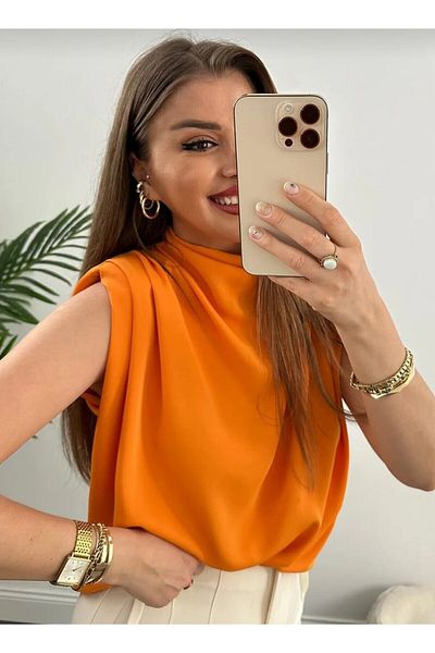 Butik Beyza Γυναικεία ντραπέ μπλούζα με λαιμόκοψη με επένδυση ώμους