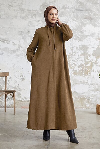 InStyle Levina Abaya so skrytou placketou – svetlohnedá