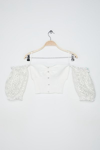 Koton Bow Detailed Embroidery Sleeveless Shirt