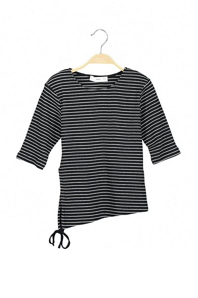 MANGO Woman Women's Black T-Shirt 87945717