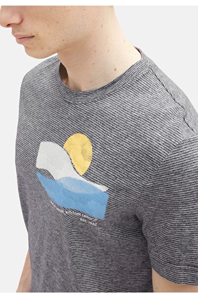 Tom Tailor T-Shirt gestreiftes Kurzarmshirt mit Rundhalsausschnitt und Foto-Print