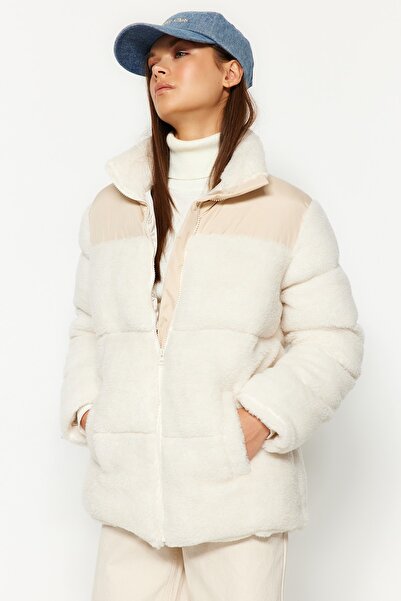 Trendyol Collection Ecru Color Block Plush Puffer Jacket TWOAW24MO00101