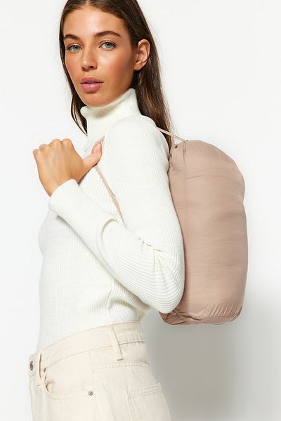 Trendyol Collection Beige wasserabweisende Pufferjacke – normale Passform, mit Tasche TWOAW24MO00116
