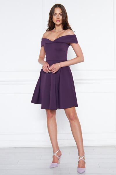 NO48 فستان قصير واسع من القماش المرن ذو الياقة على شكل قلب بلون البرقوق