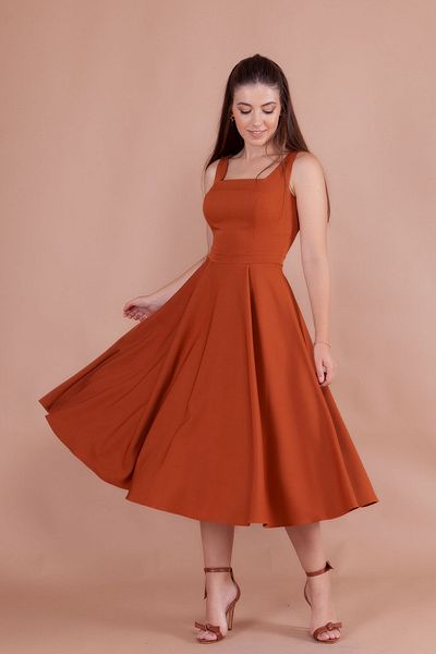 NO48 Φόρεμα Cinnamon Midi - Τετράγωνος γιακάς και χοντρές τιράντες