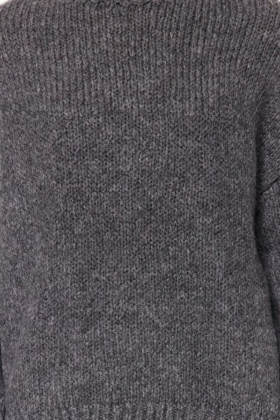 Trendyol Collection Tricotaj antracit moale, gros, cu gâtul turnat Twoaw24Kz00290
