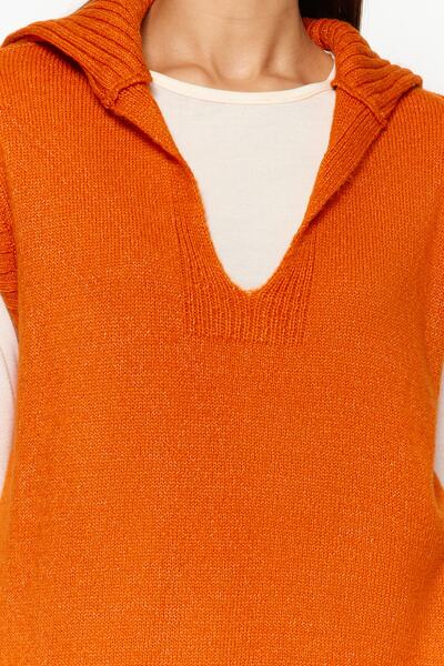 Trendyol Collection Orange Polo Neck Knitwear Sweater Twoaw24Sv00009