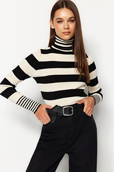 Trendyol Collection Pulover tricotat cu dungi negre cu gât - TWOAW24KZ00637
