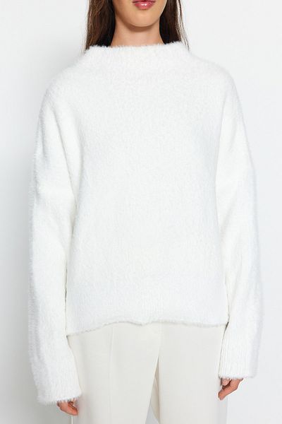 Trendyol Collection Stand Collar Ecru Knitwear Sweater - Feather/Beard Thread TWOAW24KZ00124
