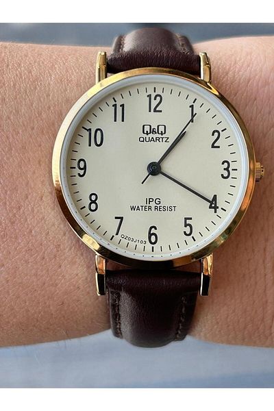Q&Q QQ NEW MODEL FIGURAL DIAL RETRO WOMEN'S WRISTWATCH