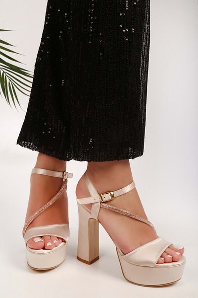 Shoeberry Pantofi cu toc cu platformă din satin din piele Flora de damă