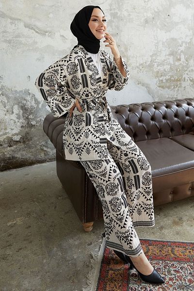 InStyle Ervis Patterned Belted Kimono Set - Black