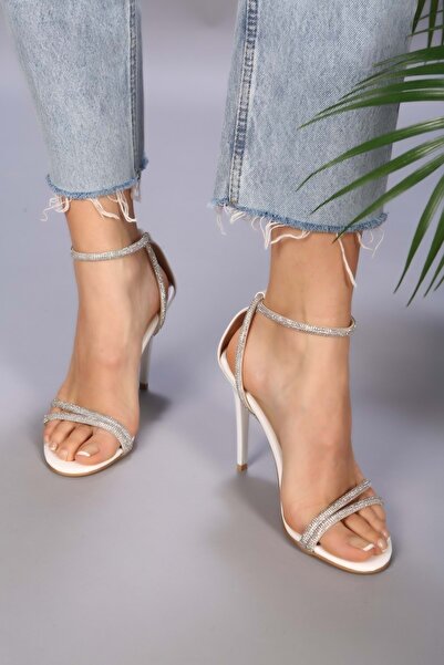 Shoeberry Dámské bílé žebrované boty na podpatku Stivali