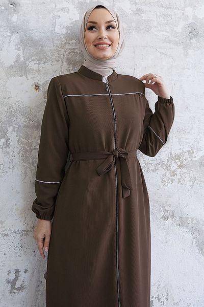 InStyle Milena Biye Detail Belted Abaya - Hnědá