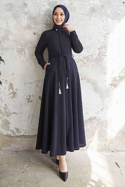 InStyle Námořnická modrá Sivya Ferace - Detailní knoflíky a úplet