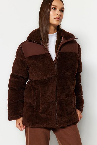 Trendyol Collection Тъмнокафяво плюшено пухено яке TWOAW24MO00101