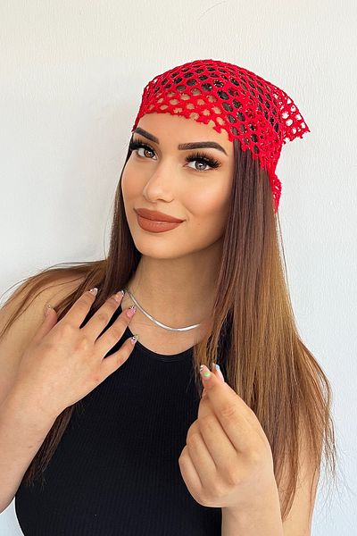 TAKIŞTIR وشاح أحمر لامع