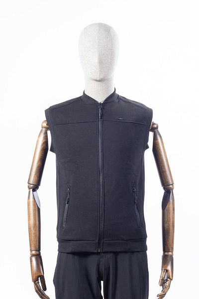 Huğlu Seasonal Two-Pocket Zippered Black Color Three-String Vest