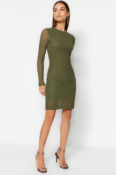 Trendyol Collection Фактурна міні-сукня на підкладці з довгим рукавом кольору хакі TWOAW24EL00216