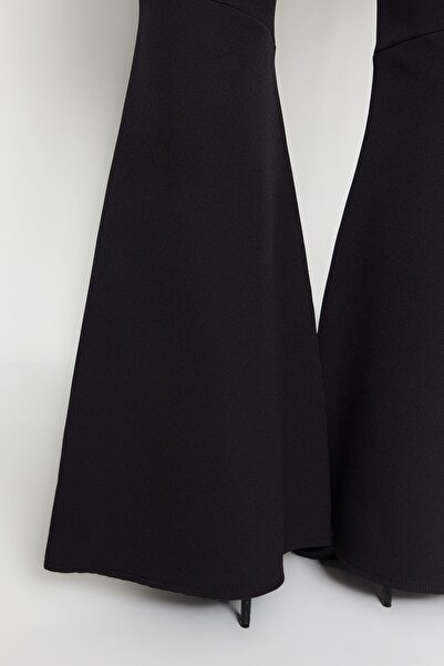 Trendyol Collection Tkané kalhoty Black Flare Flare Leg TWOAW24PL00038