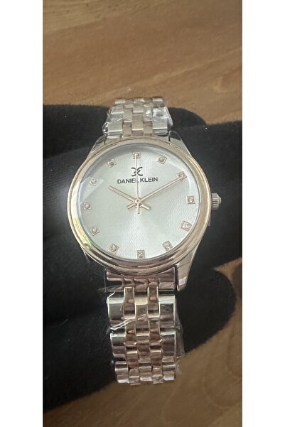 Daniel Klein Women's Wristwatch - Stylish and Functional Design