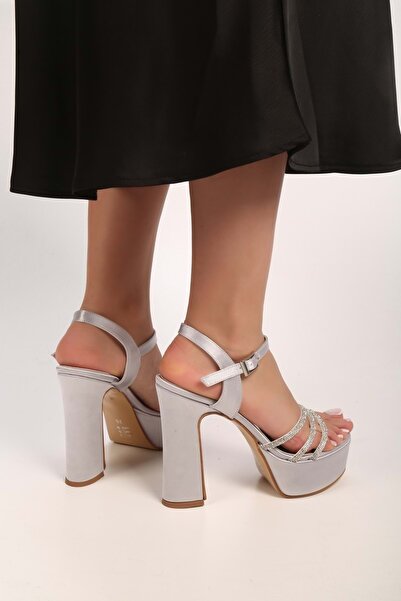 Shoeberry Dámské boty na podpatku Pien Silver Satin Stone