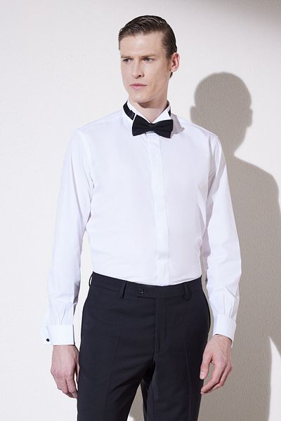 BROOKS BROTHERS Weißes Herren-Smokinghemd mit bequemer Passform und Reverskragen