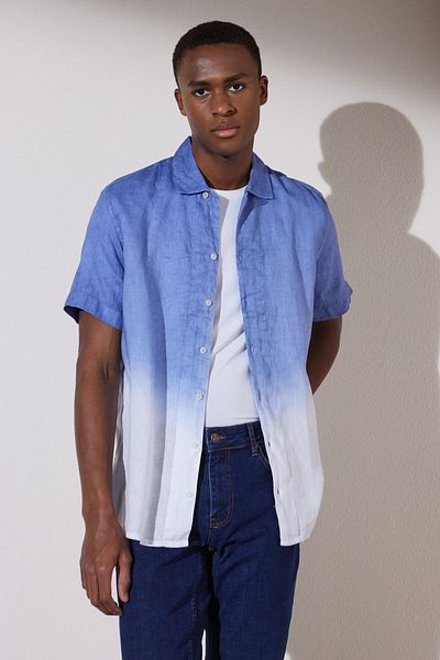 BROOKS BROTHERS Blau-weißes Herrenhemd mit bequemer Passform, entspannter Passform, Apash-Revers, kurzen Ärmeln und Batikmuster