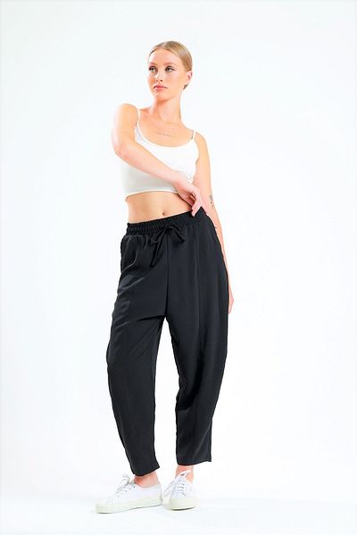 schlank Women's Black Elastic Waist Pocket Ayrobin Shalwar Trousers