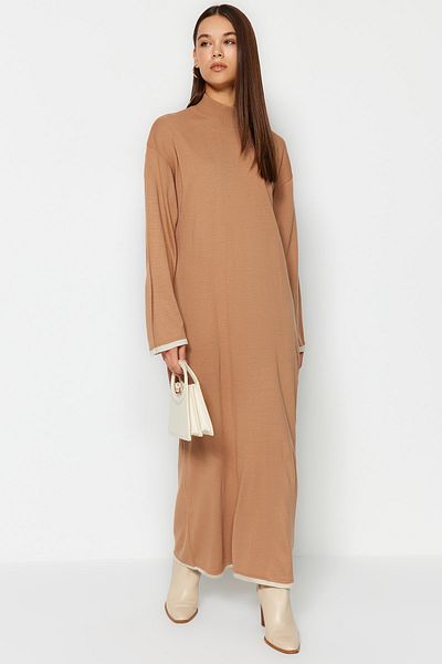 Trendyol Modest Μπεζ φόρεμα άνετο μακρύ πλεκτό TCTAW24EB00032