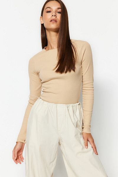 Trendyol Collection Μπεζ με ραβδώσεις με λαιμόκοψη βαμβακερή πλεκτή μπλούζα TWOAW24BZ00066