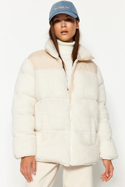 Trendyol Collection Ecru Color Block Plush Puffer Jacket TWOAW24MO00101