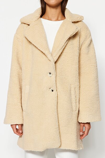 Trendyol Collection Ecru Oversize Wide Cut Plush Coat TWOAW24KB00108