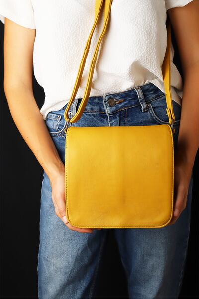 Jack Tonio Női borítású cipzáras állítható pántos bőr sárga kézitáska és válltáska