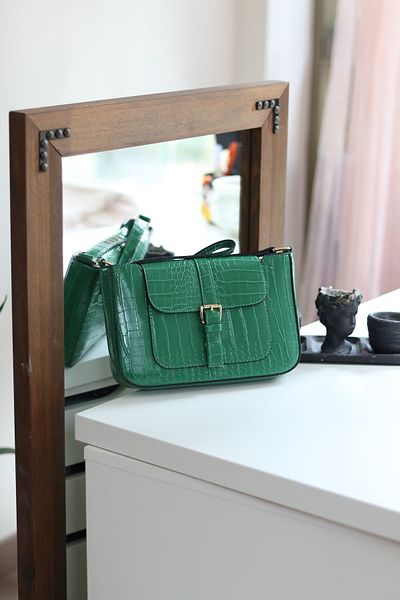 Moom Bag Geantă de umăr bagheta cu model de crocodil verde iarbă