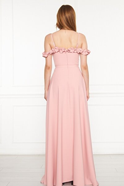 lovebox Βραδινό φόρεμα σε σκόνη 421 από ύφασμα Atlas με ρυθμιζόμενο λουράκι με βολάν με λεπτομερή γιακά με πλισέ φουντωτό Maxi Powder