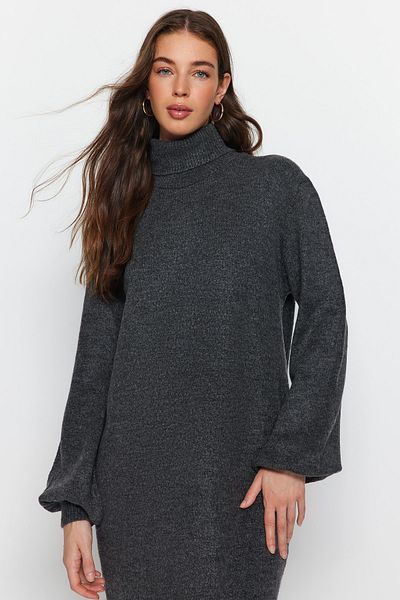 Trendyol Collection Anthrazitfarbenes Midi-Strickkleid mit weicher Struktur TWOAW24EL00033