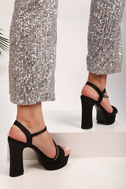 Shoeberry Dámské boty na podpatku Flora Black Satin Stone