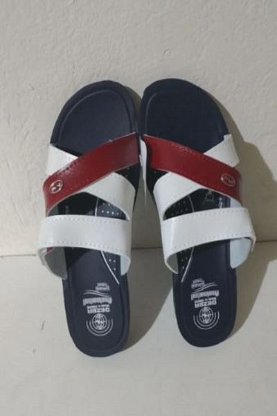 GEZER RED WHITE 1 PIECE STYLISH PRETTY QUALITY USABLE SLIPPERS