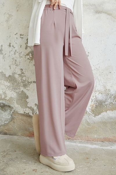 InStyle Lockere Scuba-Hose mit Gürtel in der Taille – Dusty Rose