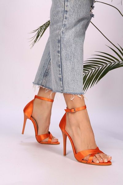 Shoeberry حذاء إيلينا أورانج بكعب ساتان للسيدات